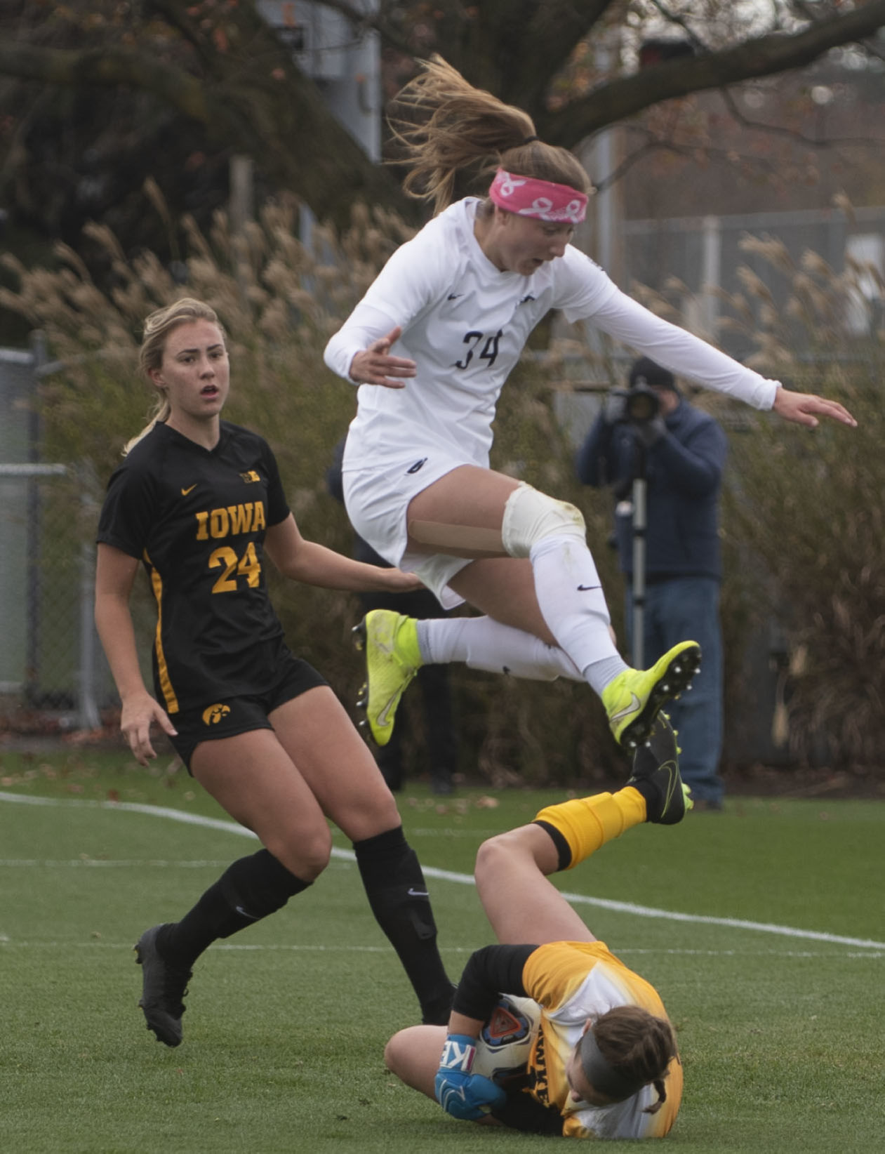 Women's Soccer vs Iowa, Schlegel (34)